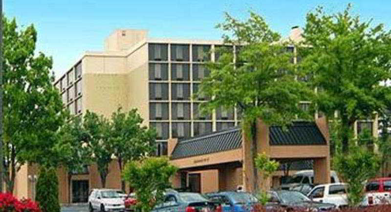 Ramada Plaza by Wyndham Atlanta Airport